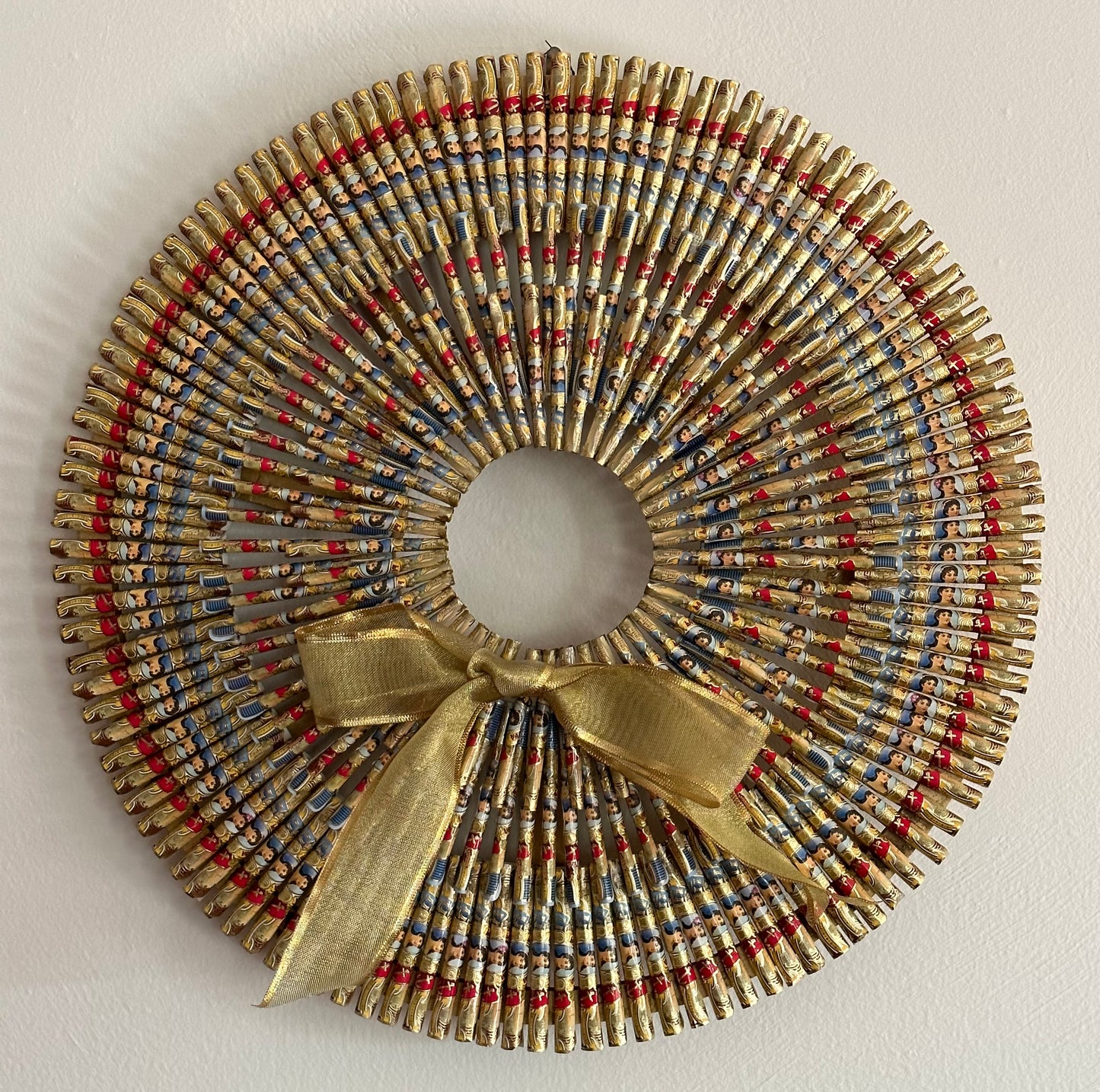 CIGAR BANDS WREATH RED GOLD & BLUE - DONATION