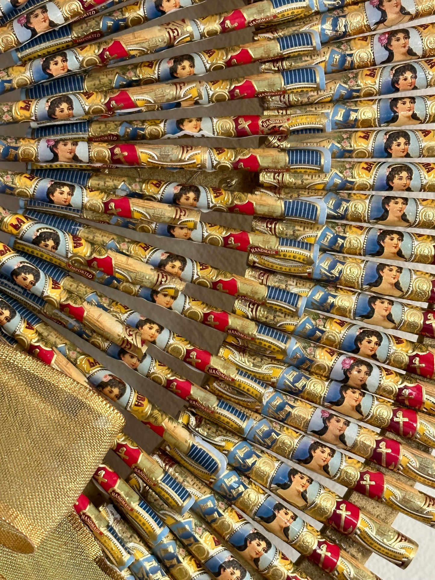 CIGAR BANDS WREATH RED GOLD & BLUE - DONATION