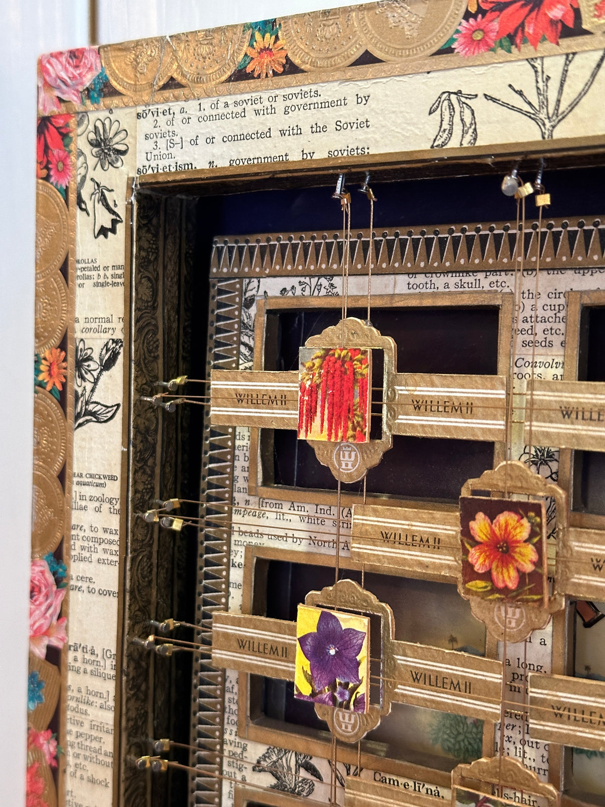 MEDIUM WILLEM II FLOWERS No. 2 CIGAR BOX